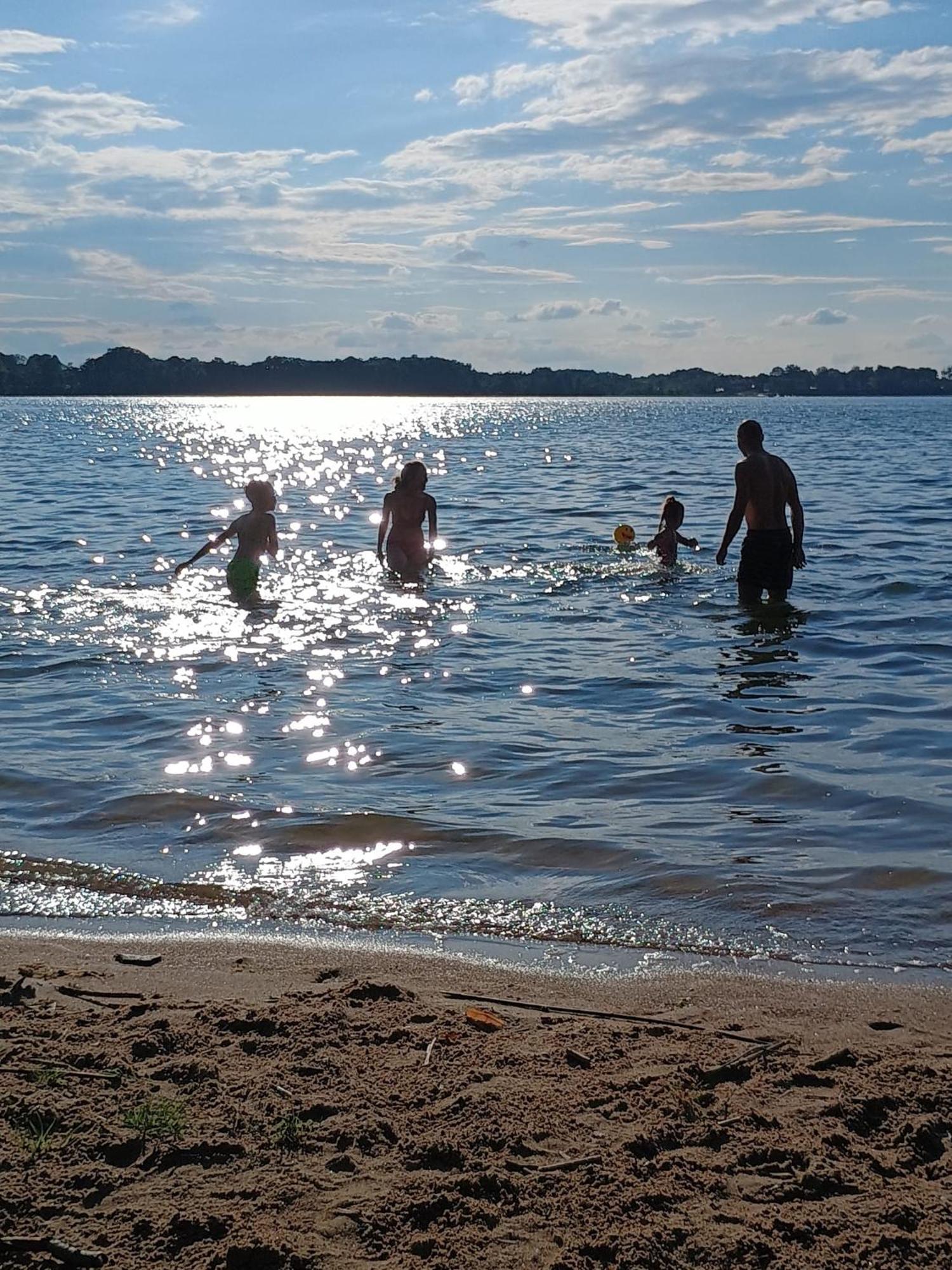 Domki Obok Plazy Moryn Buitenkant foto